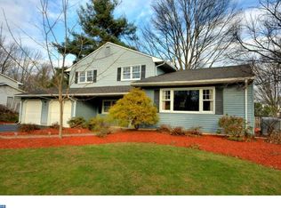 8 Hawthorne Ln, East Windsor, NJ 08520