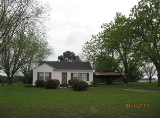 1390 Old Coffee Rd, Wray, GA 31798