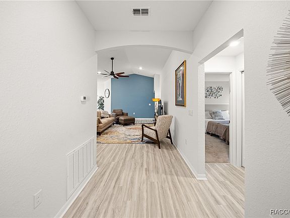 5th image of 9112 SE 41st Court Rd