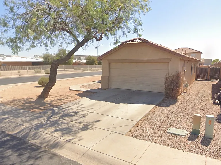 12401 W Willow Ave — Photo 1