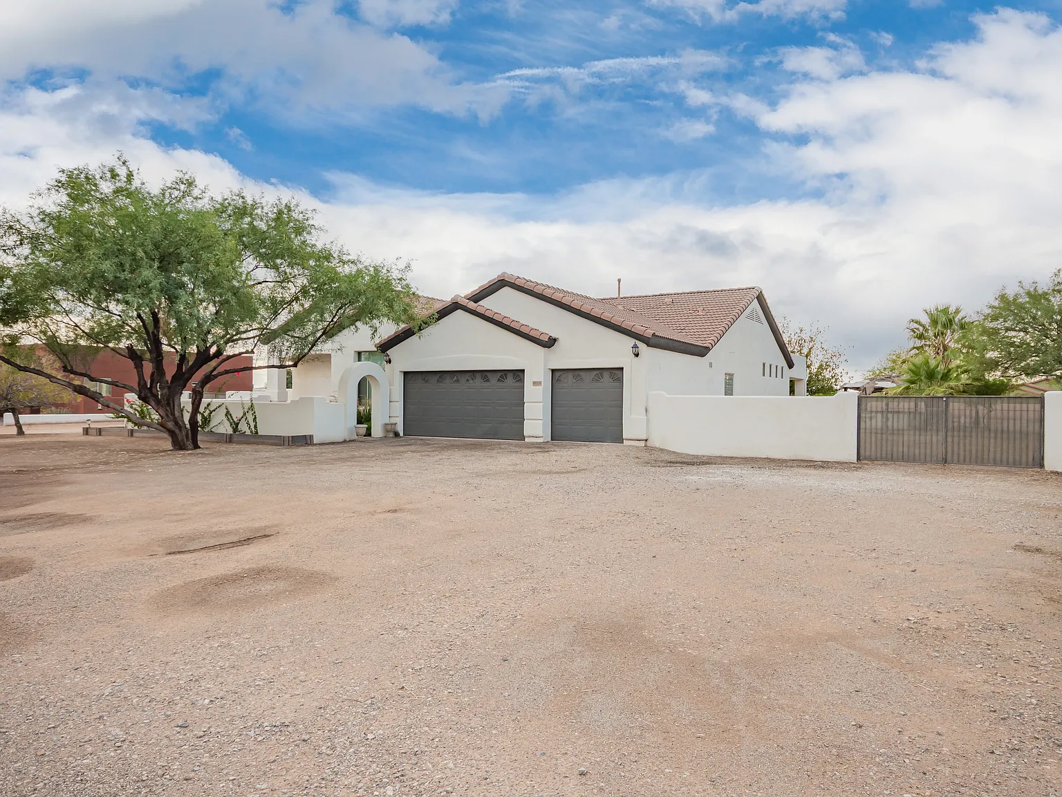 4 bed, 3.5 bath, 2760 sqft, $2,995 — Photo 4