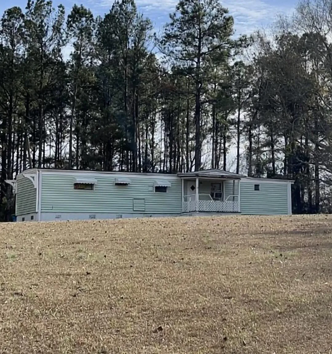 2 bed, 1.5 bath, 900 sqft, $975 — Photo 2