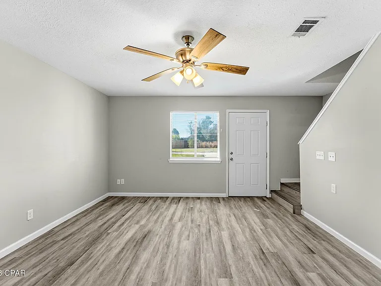 116 Cheri Ln — Photo 5