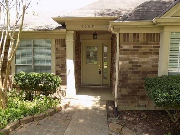 5th image of 3907 Ashwood Dr