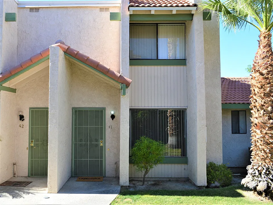 41 Lakeview Cir