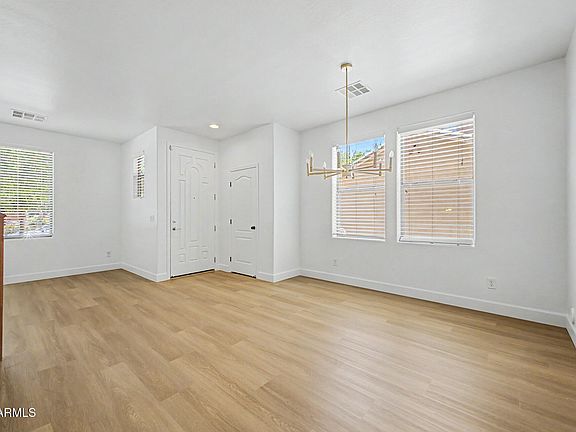 5th image of 3317 E CARLA VISTA Drive
