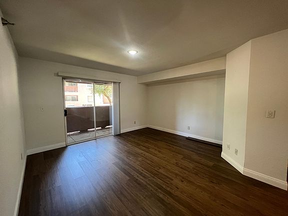 3rd image of 2750 S Durango Dr APT 1024