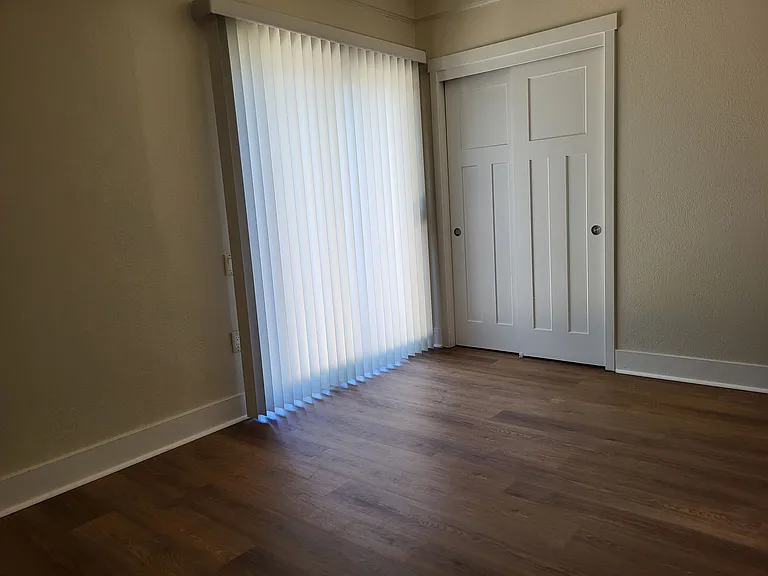 300 Utah St — Photo 19