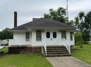 406 S Cleveland St, Farmersville, IL 62533