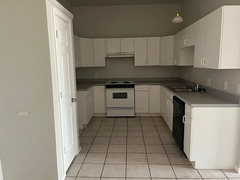 220 Joshua Blvd #220 — Photo 4