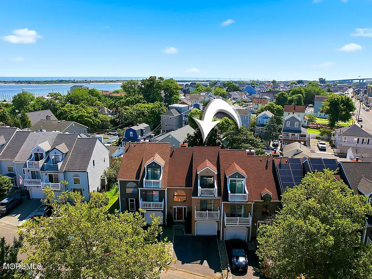 137 Marina Bay Ct — Photo 2