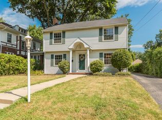 717 Garfield Ave, Aurora, IL 60506