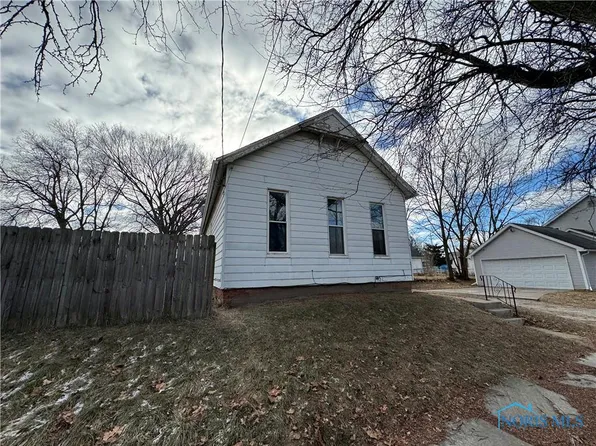 914 Moore St, Toledo, OH 43608