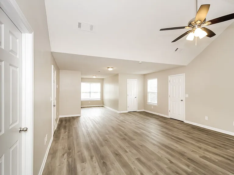 1037 Summer Cypress Dr — Photo 10