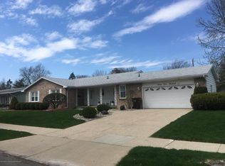 3300 Brisbane Dr, Lansing, MI