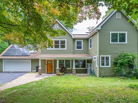2nd image of 89 Moraine Rd
