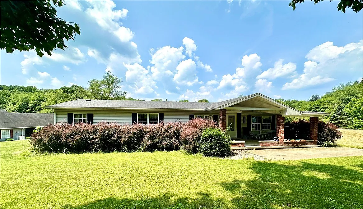 107 Rose Ln photo 1
