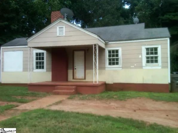 21 Savannah St, Greenville, SC 29617