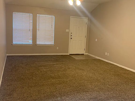 3rd image of 8725 Talyne Chaise Cir #B