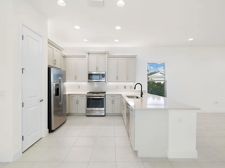 16061 Starglazer Pl — Photo 17