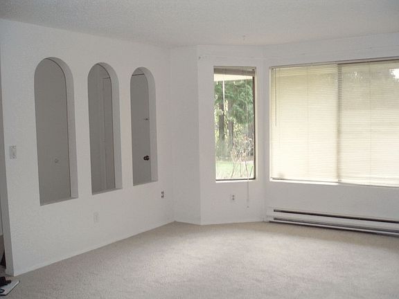 5th image of 8207 143rd Street Ct NW