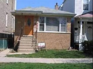 3727 N Troy St, Chicago, IL 60618