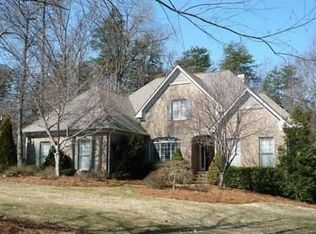 2807 Lockland Dr, Oak Ridge, NC 27310