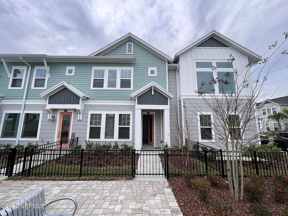 1st image of 7433 Calusa Ct