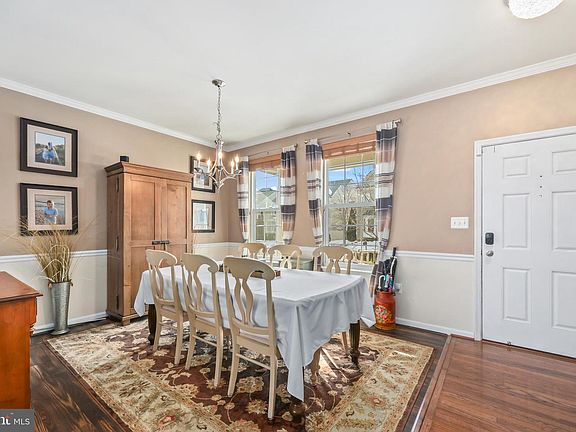 5th image of 40 Trail Ridge Ln