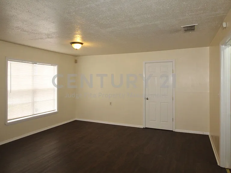 421 Dr Martin Luther King Jr Blvd — Photo 5