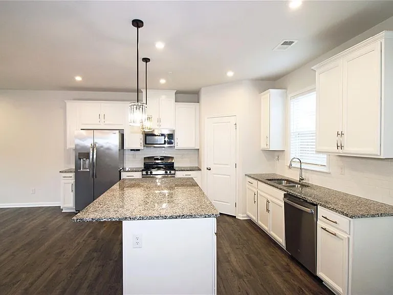 1640 Coasta Way — Photo 11