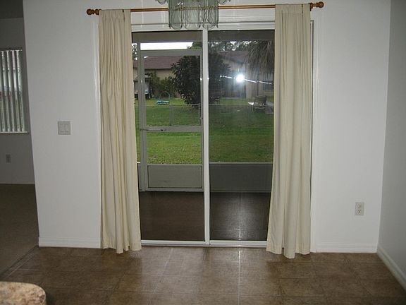5th image of 8165 103rd Ave