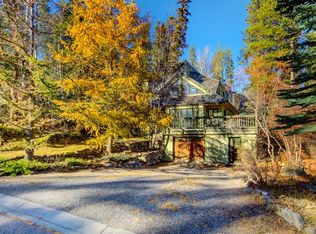 1050 S Rundleview Dr, Canmore, AB T1W 2P7