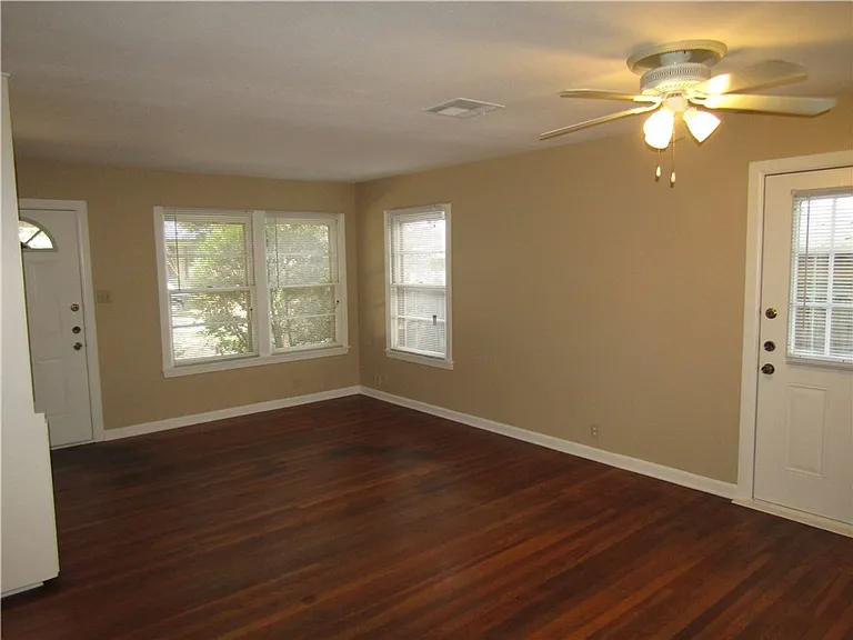 3715 Hollywood Ave — Photo 27