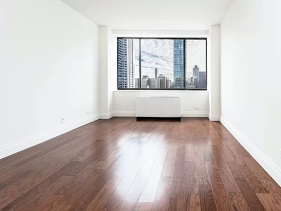 4th image of 245 E 58th St APT 10D