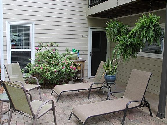 3rd image of 1113 Lake Pointe Cir