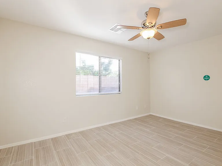 10559 W Amelia Ave — Photo 7