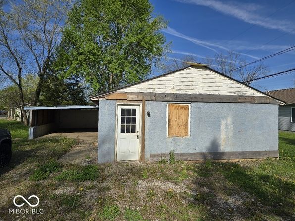100 N Blue River Dr, Edinburgh, IN 46124