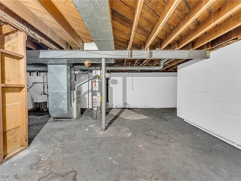 968 S Green Rd — Photo 15
