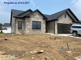 229 Meridian Oaks Dr, Glen Carbon, IL 62034