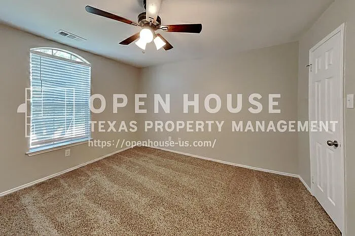 2839 Park Place Dr — Photo 16
