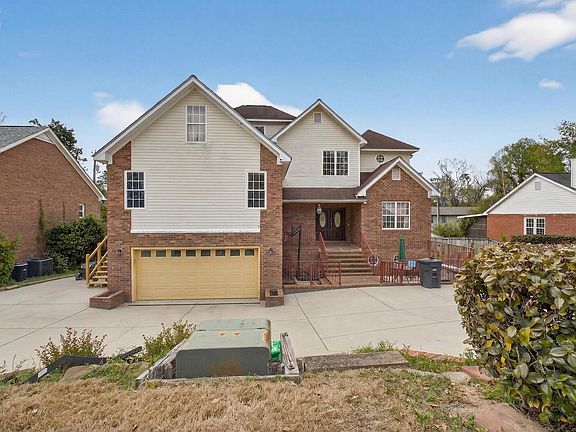 4th image of 68 Woodlawn Ln