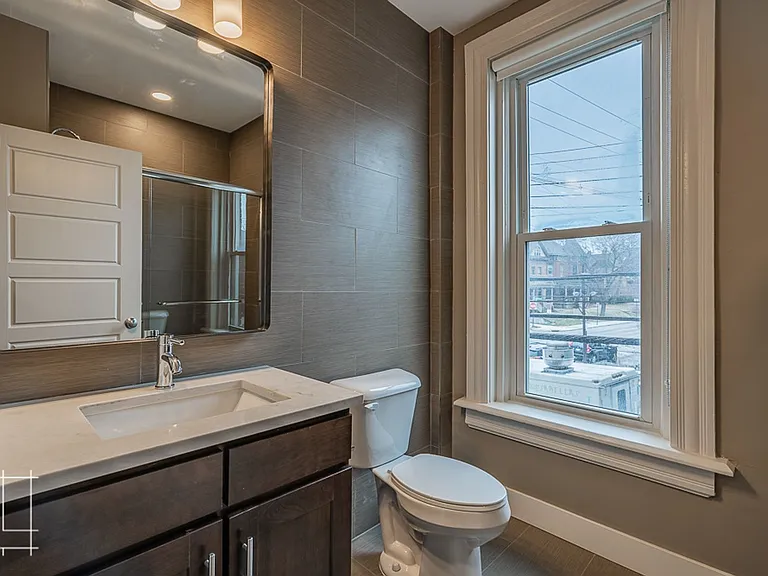 245 King Ave — Photo 11
