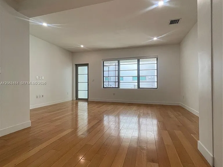 2021 Meridian Ave #12 — Photo 4