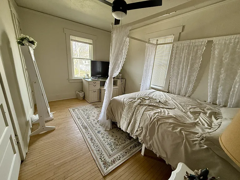 200 N Pine St #202 — Photo 20