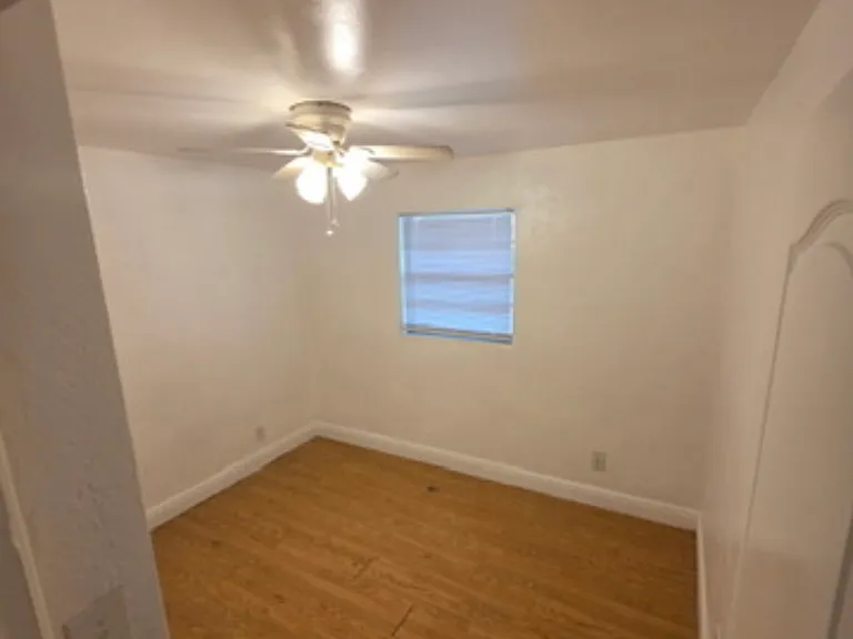 539 Colfax Dr — Photo 8