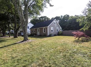61 Spring Grove Ave, Warwick, RI 02889