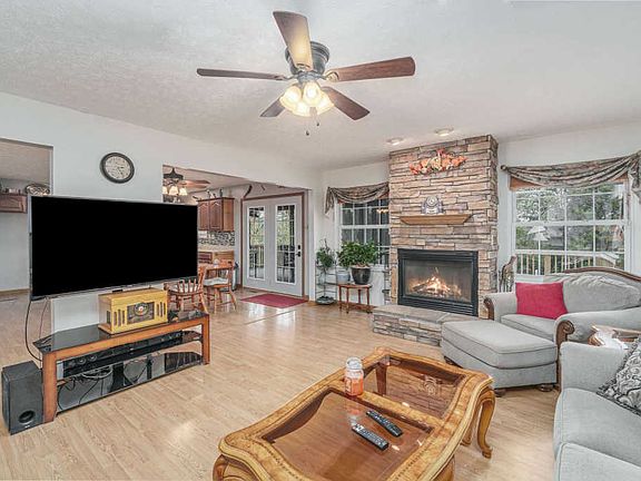 2nd image of 44 McMillan Dr