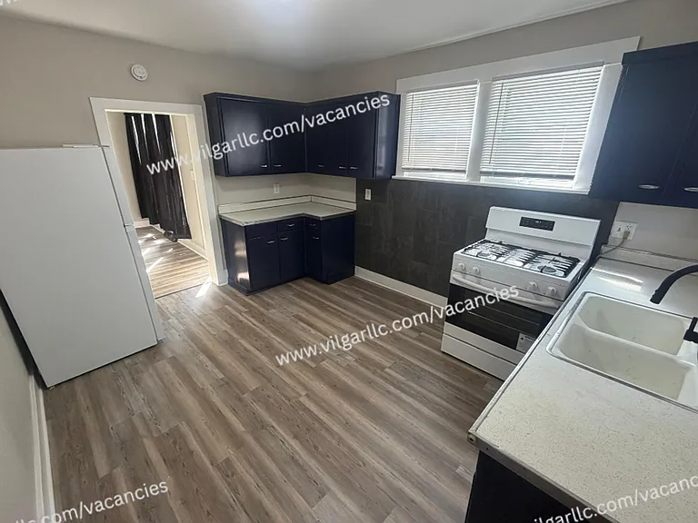 1201 Manhattan St — Photo 32