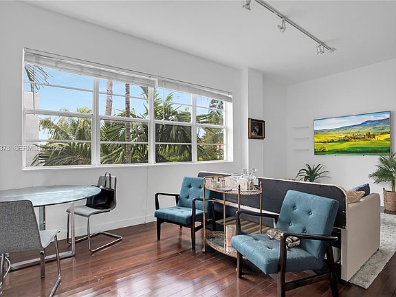 5th image of 935 Euclid Ave APT 8